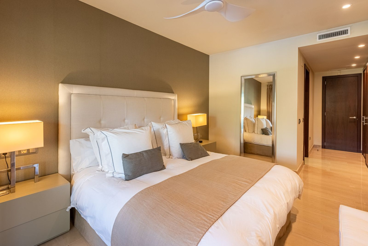 2 Bed Apartment for sale in Nueva Andalucía Costa Del Sol, Málaga, Spain
