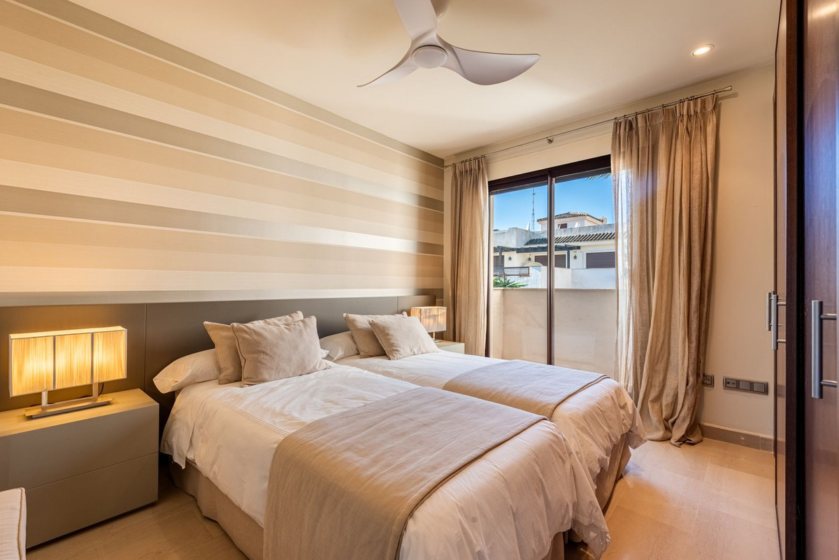 2 Bed Apartment for sale in Nueva Andalucía Costa Del Sol, Málaga, Spain