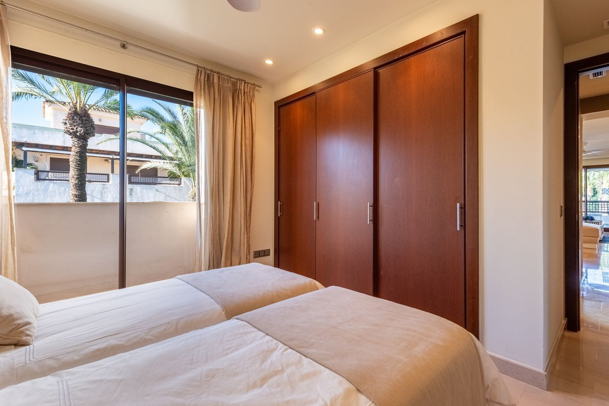 2 Bed Apartment for sale in Nueva Andalucía Costa Del Sol, Málaga, Spain