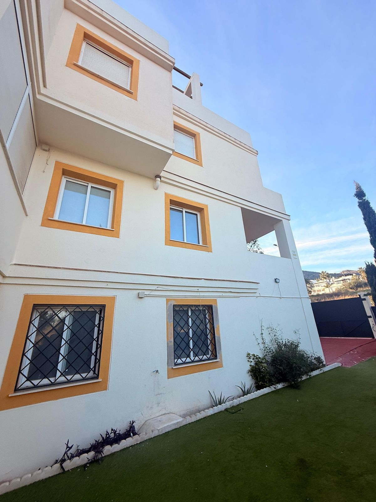 Se vende Pareada de 3 dormitorios en Costa Del Sol, Málaga, España