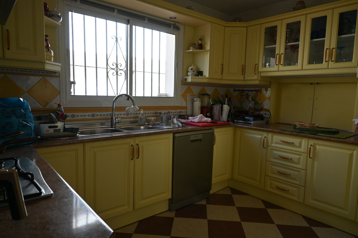 4 Bed Townhouse for sale in Mijas Costa Del Sol, Málaga, Spain