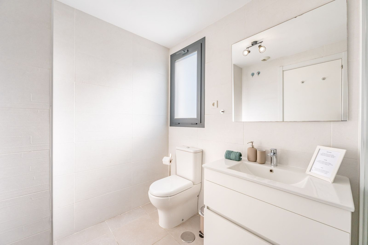 3 Bed Apartment for sale in La Cala De Mijas Costa Del Sol, Málaga, Spain