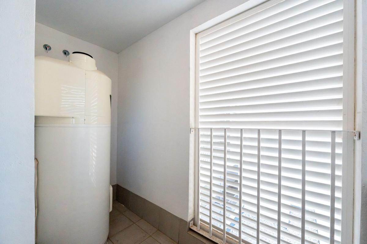 3 Bed Apartment for sale in La Cala De Mijas Costa Del Sol, Málaga, Spain