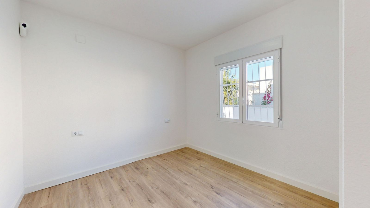 2 Bed Townhouse for sale in Villamartin Costa Blanca, Alicante, Spain