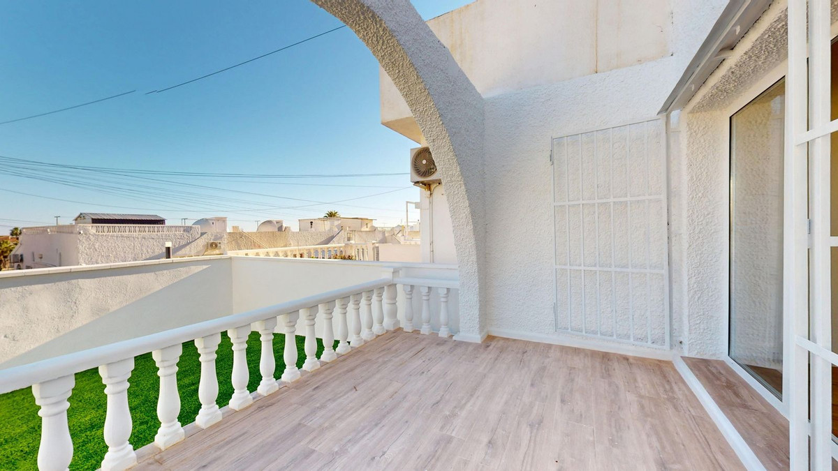 2 Bed Townhouse for sale in Villamartin Costa Blanca, Alicante, Spain