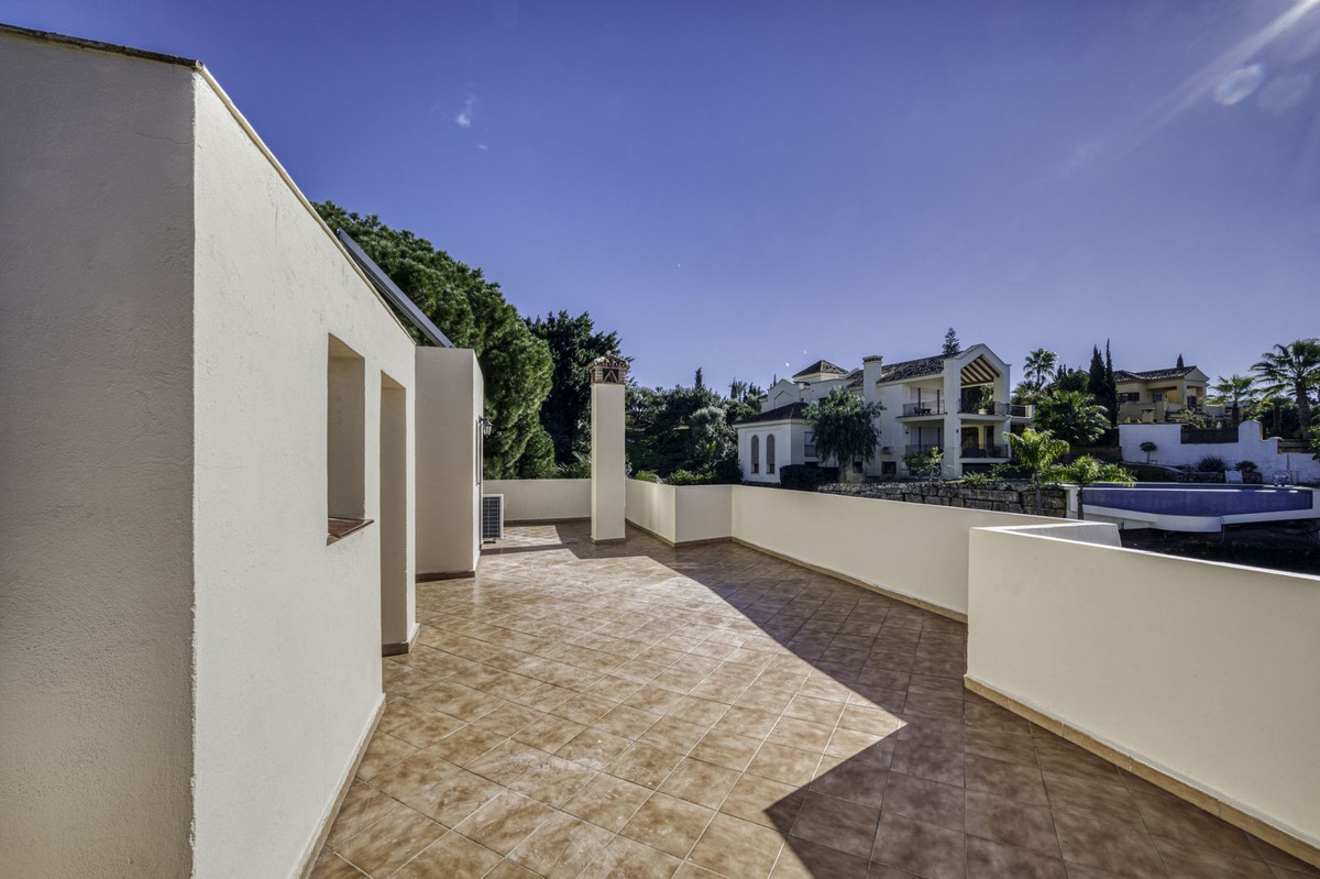 4 Bed Townhouse for sale in El Rosario Costa Del Sol, Málaga, Spain