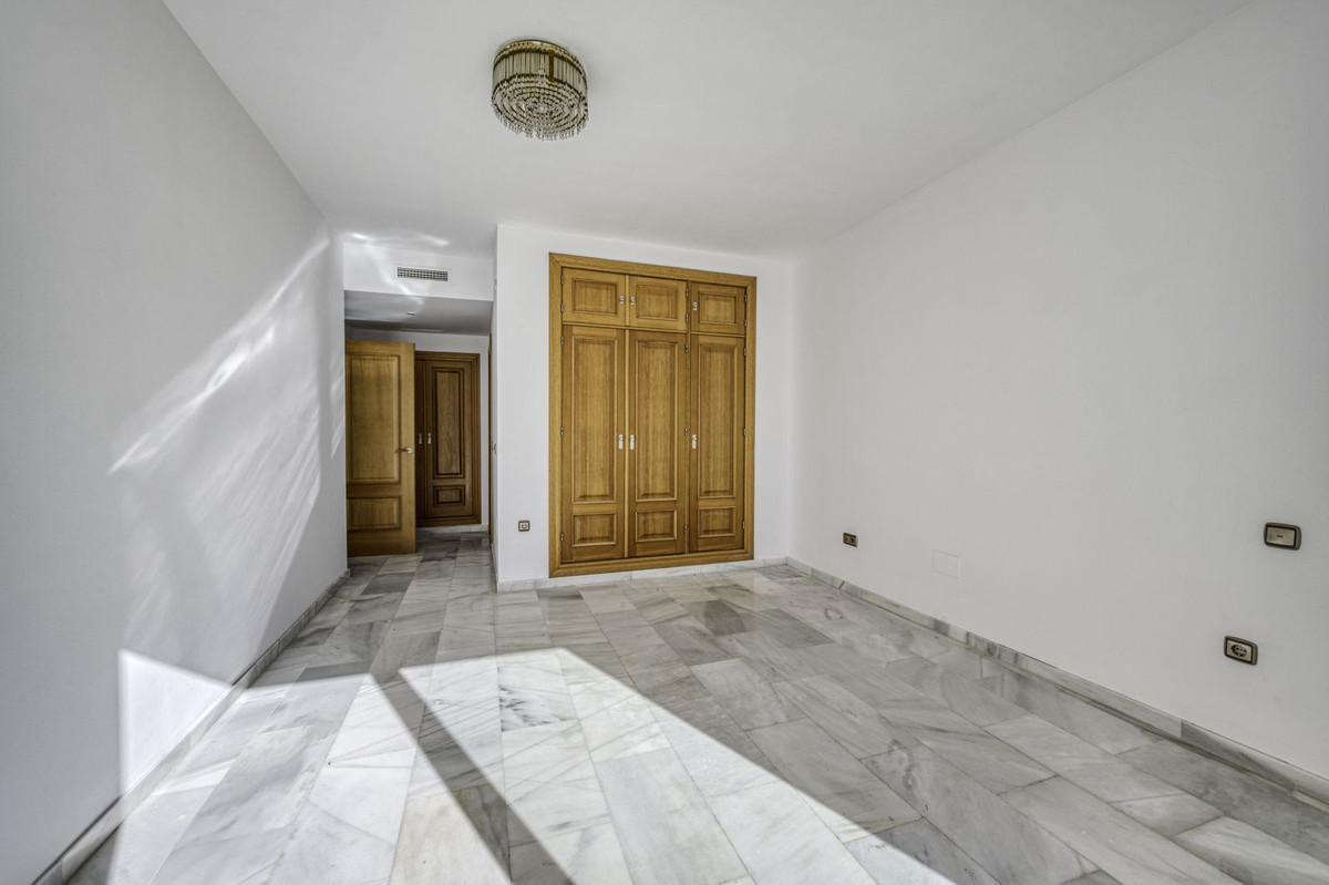 4 Bed Townhouse for sale in El Rosario Costa Del Sol, Málaga, Spain