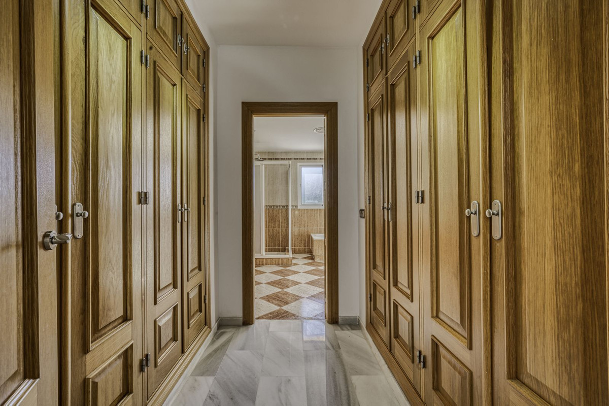 4 Bed Townhouse for sale in El Rosario Costa Del Sol, Málaga, Spain
