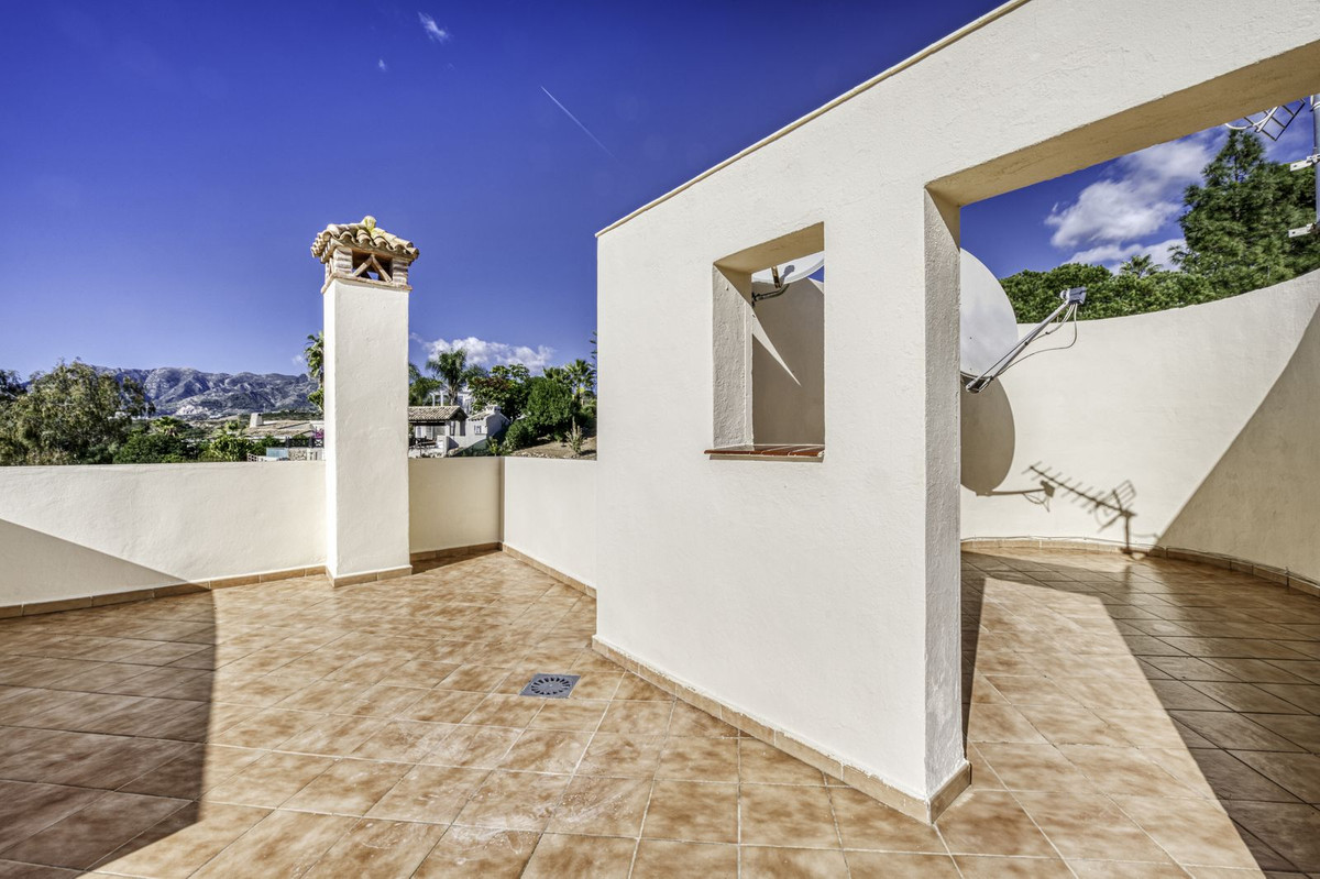 4 Bed Townhouse for sale in El Rosario Costa Del Sol, Málaga, Spain