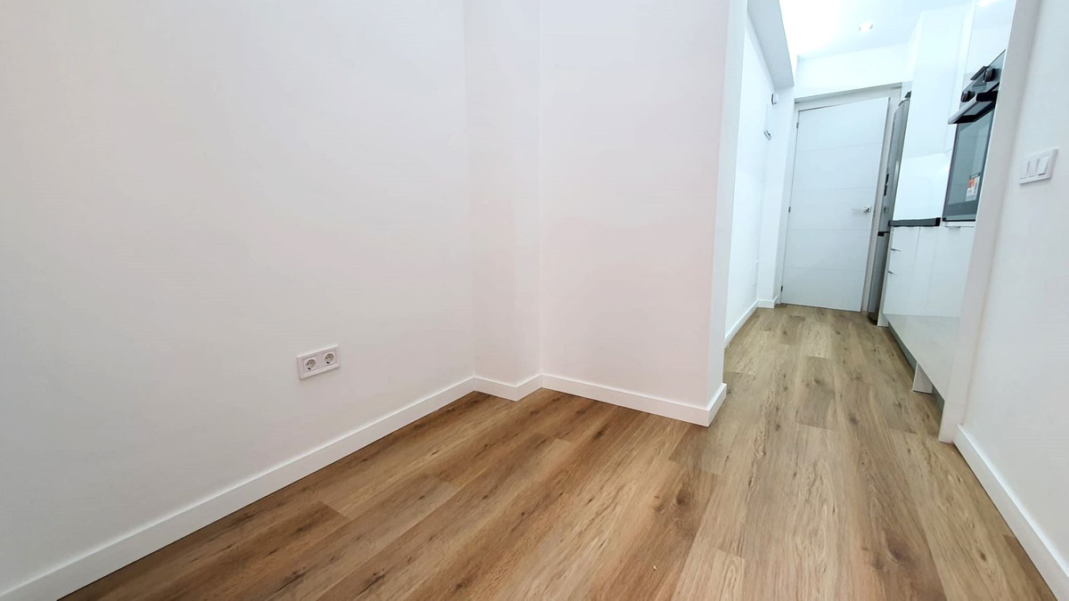 3 Bed Apartment for sale in Fuengirola Costa Del Sol, Málaga, Spain