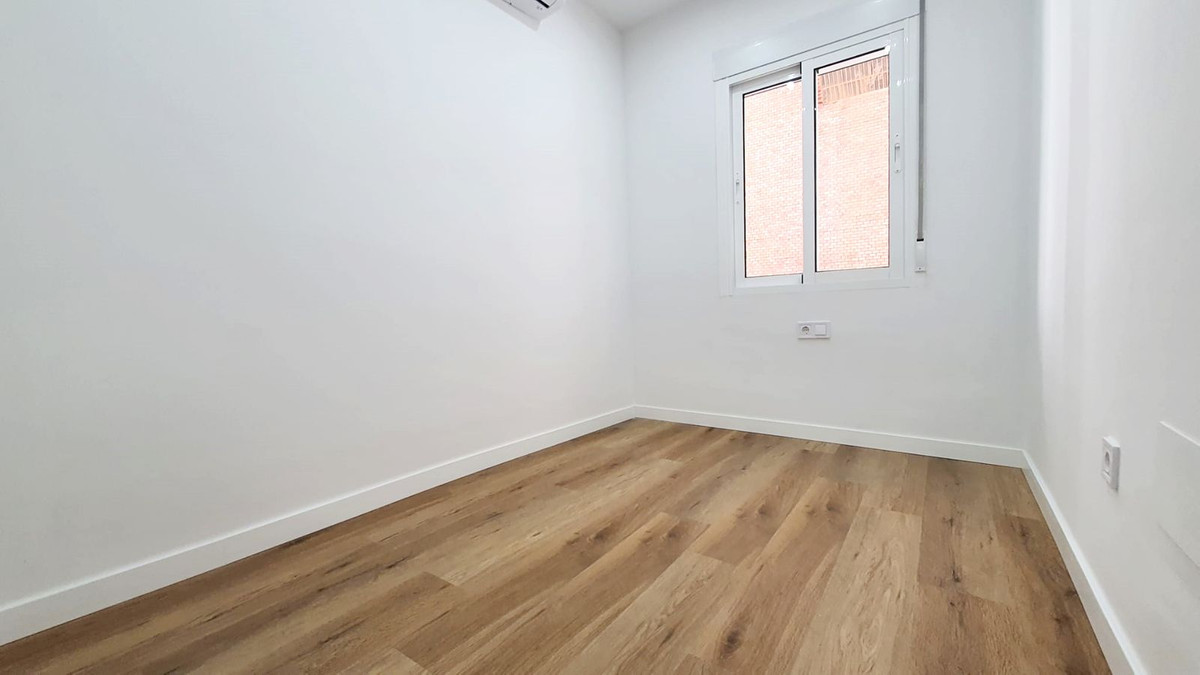 3 Bed Apartment for sale in Fuengirola Costa Del Sol, Málaga, Spain