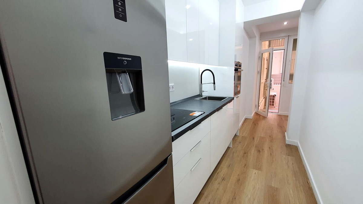 3 Bed Apartment for sale in Fuengirola Costa Del Sol, Málaga, Spain