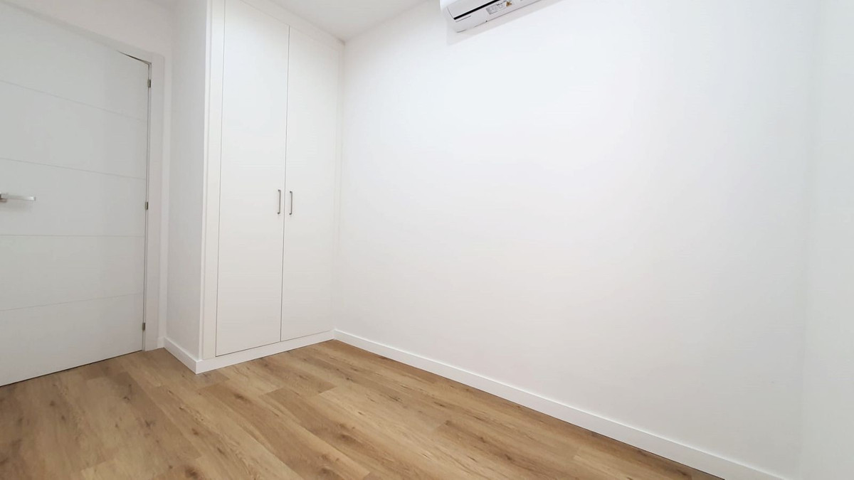 3 Bed Apartment for sale in Fuengirola Costa Del Sol, Málaga, Spain