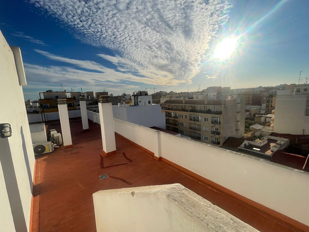 Se vende Apartamento Planta Media de 4 dormitorios en Costa Blanca, Alicante, España