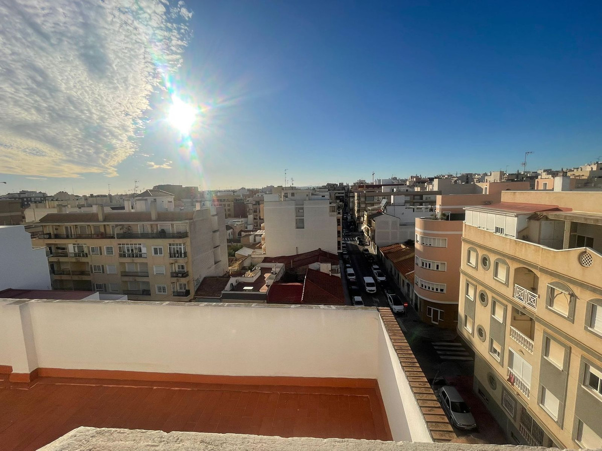 Se vende Apartamento Planta Media de 4 dormitorios en Costa Blanca, Alicante, España