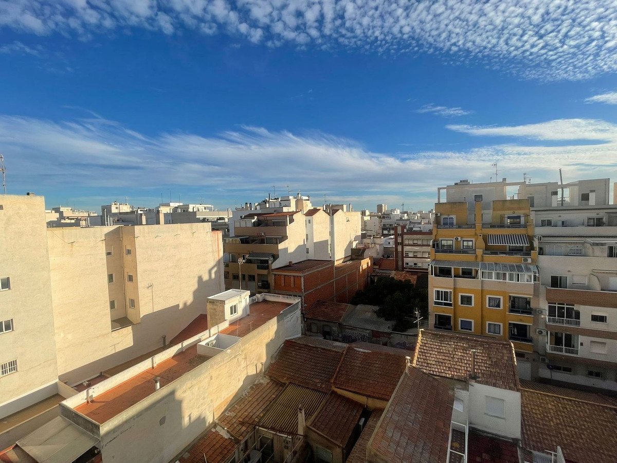 Se vende Apartamento Planta Media de 4 dormitorios en Costa Blanca, Alicante, España