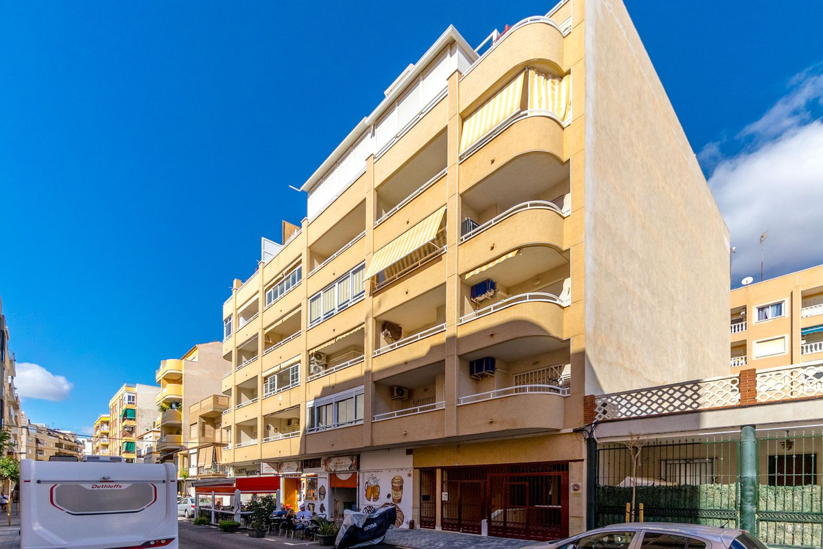 3 Bed Apartment for sale in Torrevieja Costa Blanca, Alicante, Spain