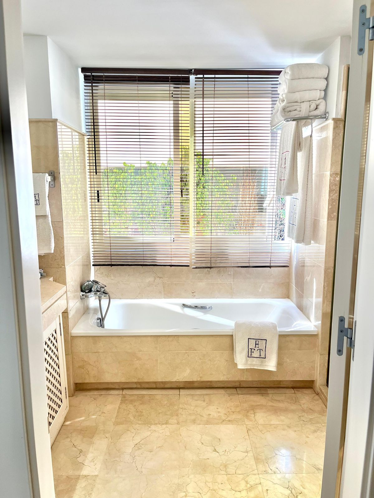 3 Bed Apartment for sale in Río Real Costa Del Sol, Málaga, Spain