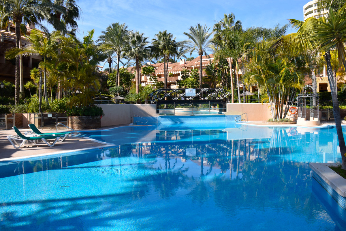 3 Bed Apartment for sale in Río Real Costa Del Sol, Málaga, Spain