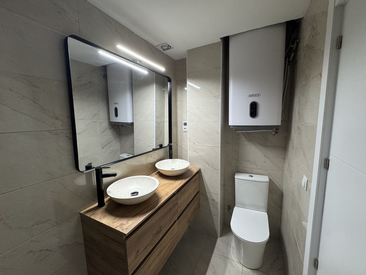 Se vende Apartamento Planta Media de 3 dormitorios en Costa Del Sol, Málaga, España