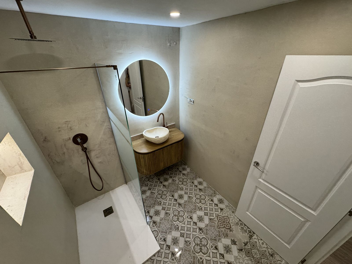 Se vende Apartamento Planta Media de 3 dormitorios en Costa Del Sol, Málaga, España