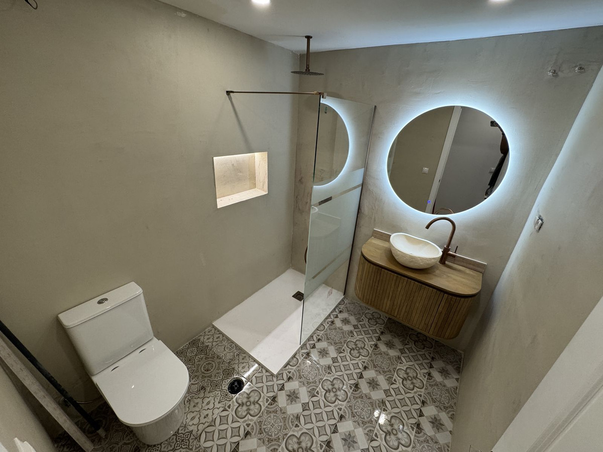 Se vende Apartamento Planta Media de 3 dormitorios en Costa Del Sol, Málaga, España