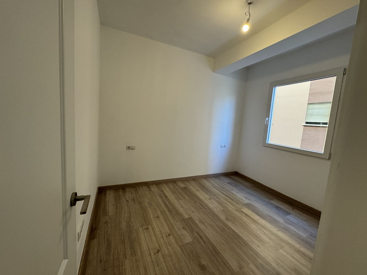 Se vende Apartamento Planta Media de 3 dormitorios en Costa Del Sol, Málaga, España