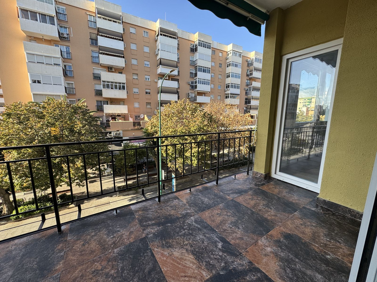 Se vende Apartamento Planta Media de 3 dormitorios en Costa Del Sol, Málaga, España