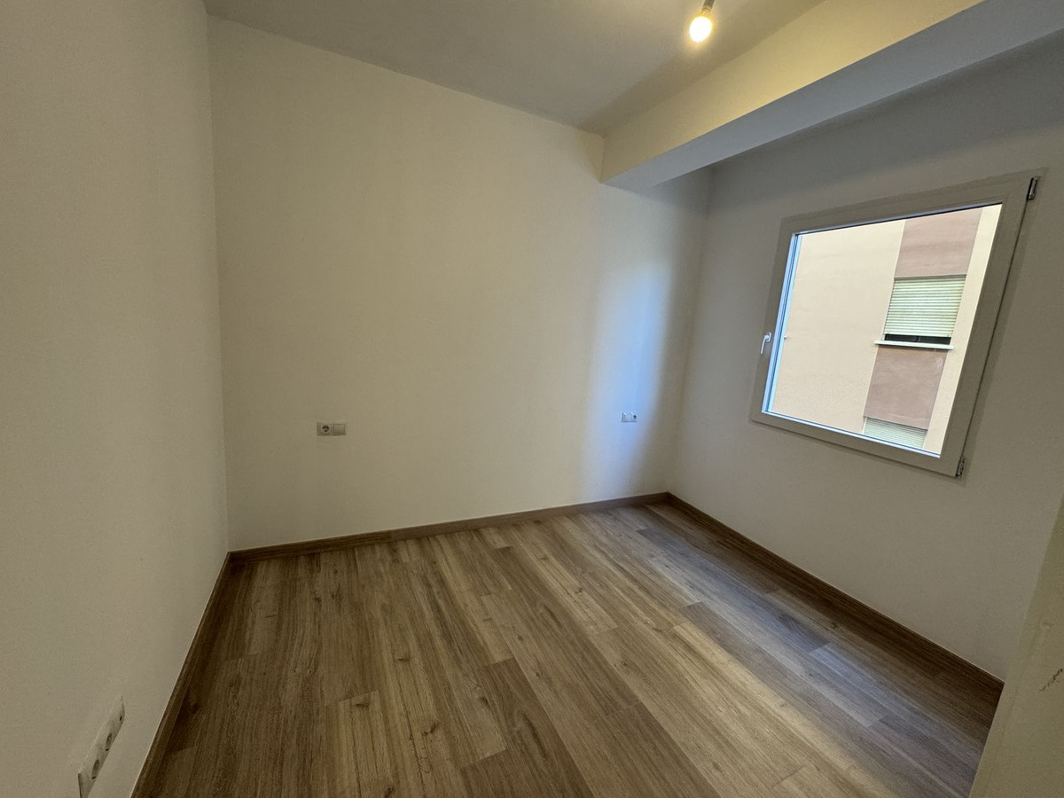Se vende Apartamento Planta Media de 3 dormitorios en Costa Del Sol, Málaga, España