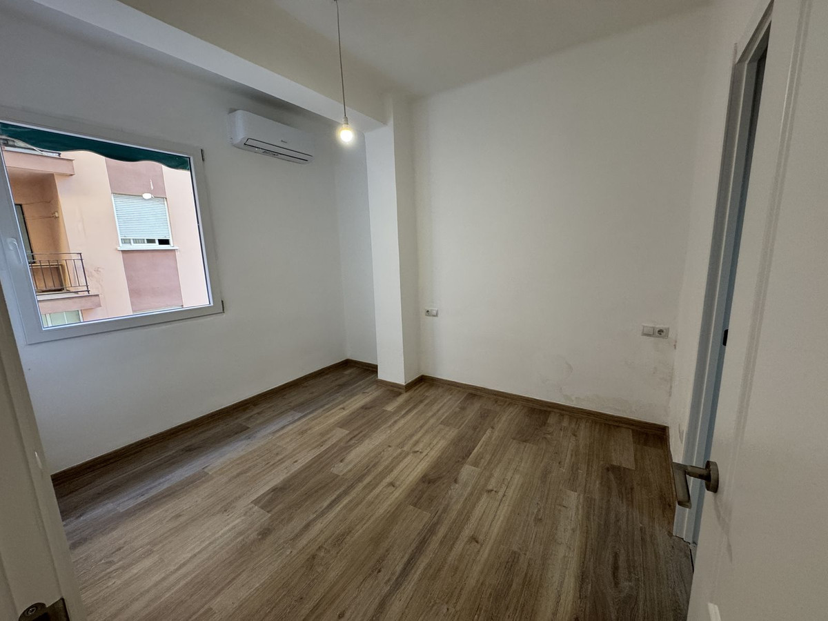Se vende Apartamento Planta Media de 3 dormitorios en Costa Del Sol, Málaga, España