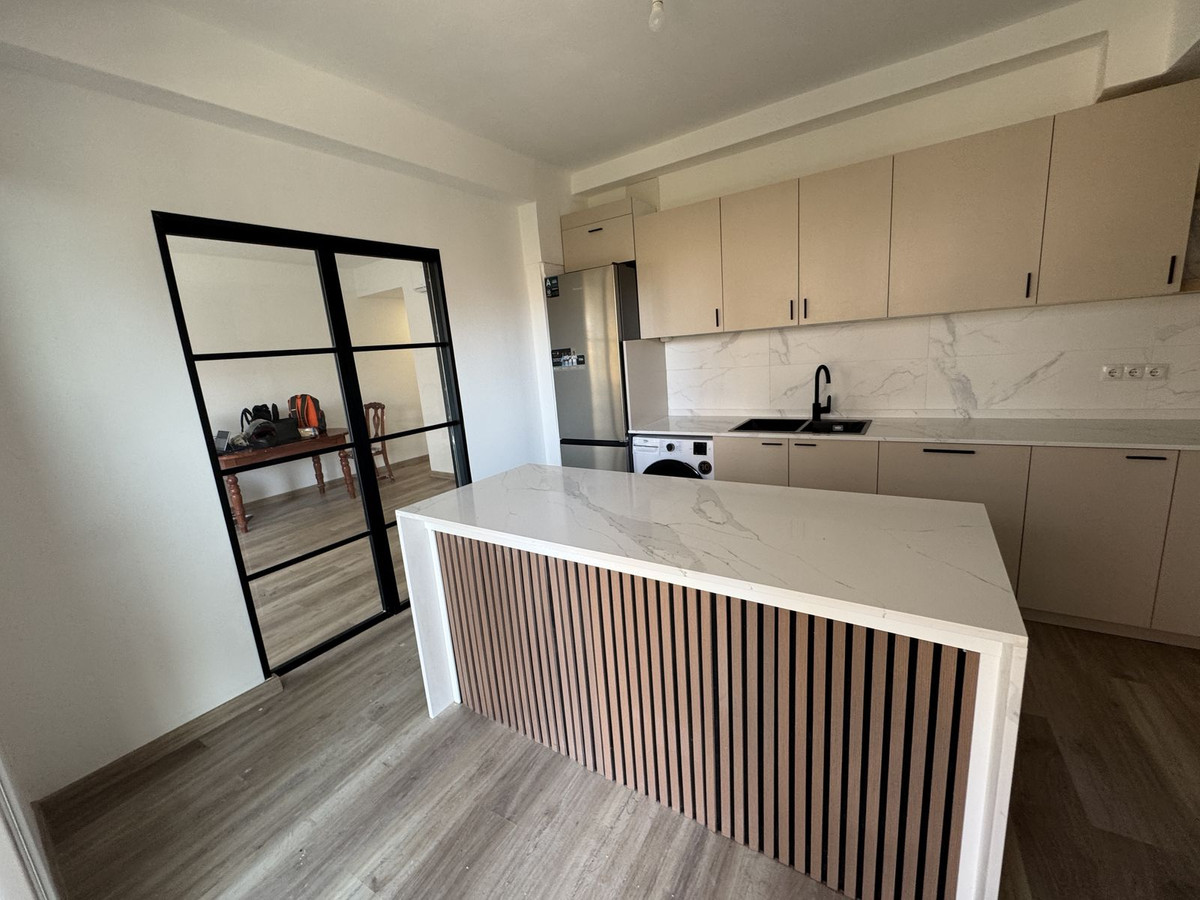 Se vende Apartamento Planta Media de 3 dormitorios en Costa Del Sol, Málaga, España
