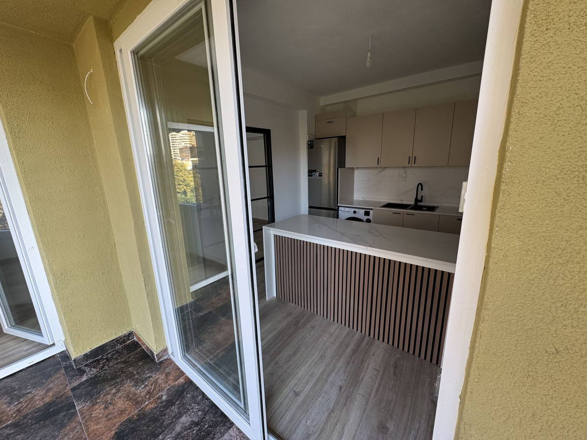 Se vende Apartamento Planta Media de 3 dormitorios en Costa Del Sol, Málaga, España