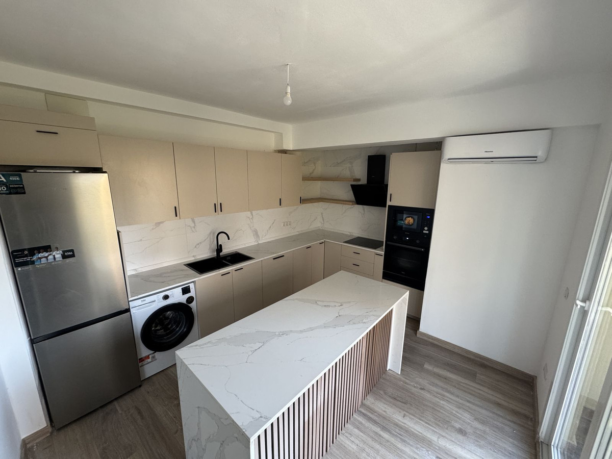 Se vende Apartamento Planta Media de 3 dormitorios en Costa Del Sol, Málaga, España