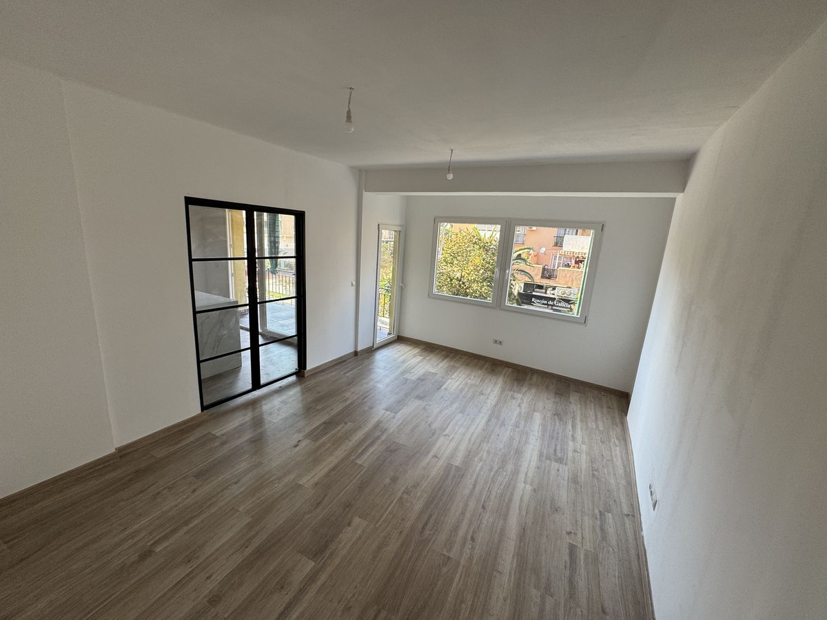 Se vende Apartamento Planta Media de 3 dormitorios en Costa Del Sol, Málaga, España