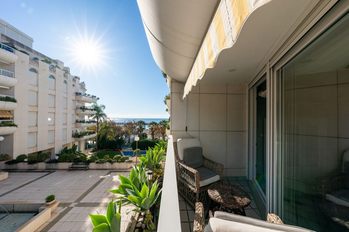2 Bed Apartment for sale in Marbella Costa Del Sol, Málaga, Spain