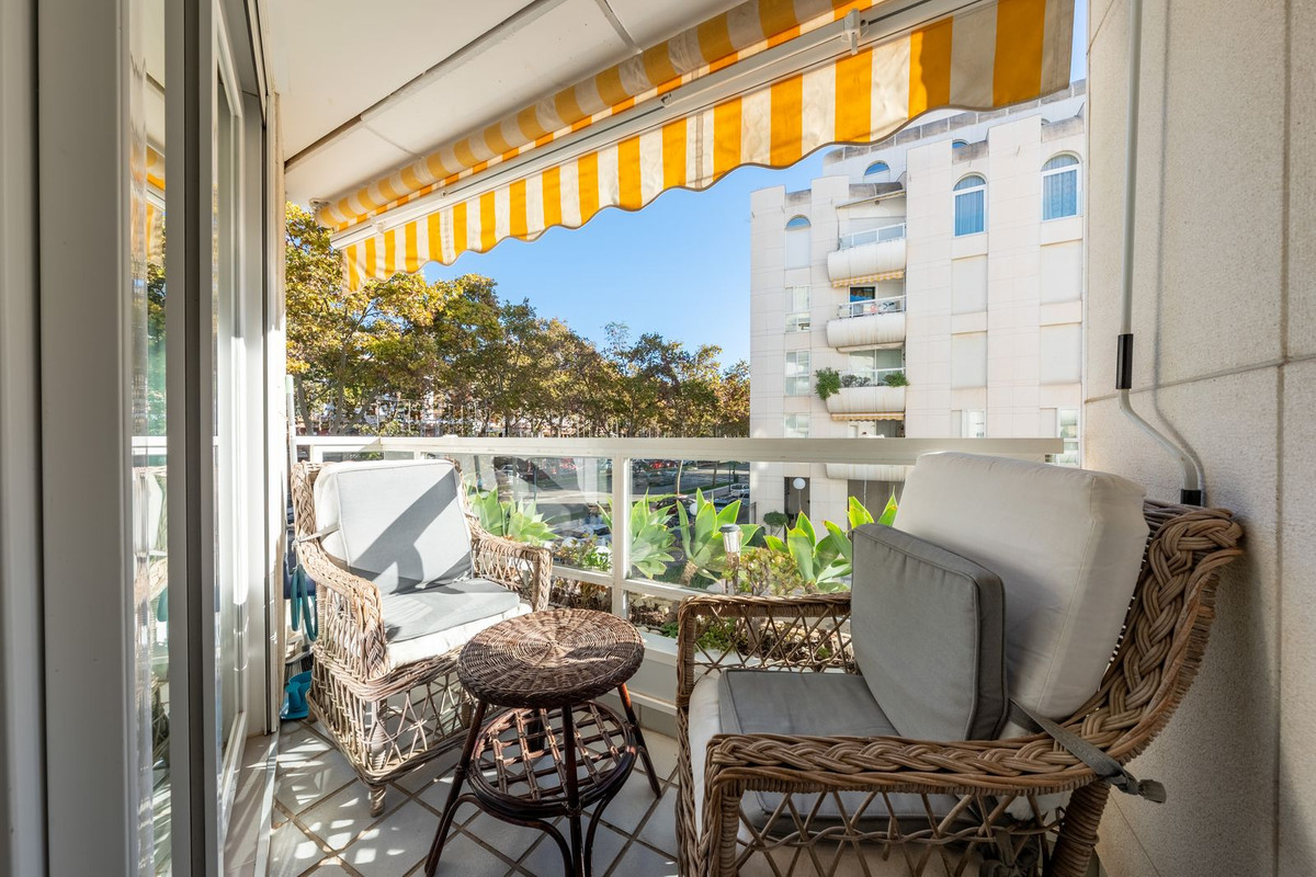 2 Bed Apartment for sale in Marbella Costa Del Sol, Málaga, Spain