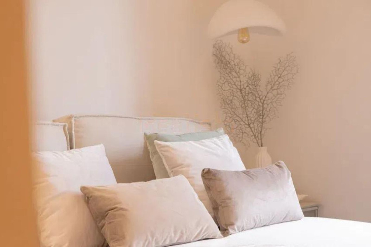 4 Bed Apartment for sale in Nueva Andalucía Costa Del Sol, Málaga, Spain