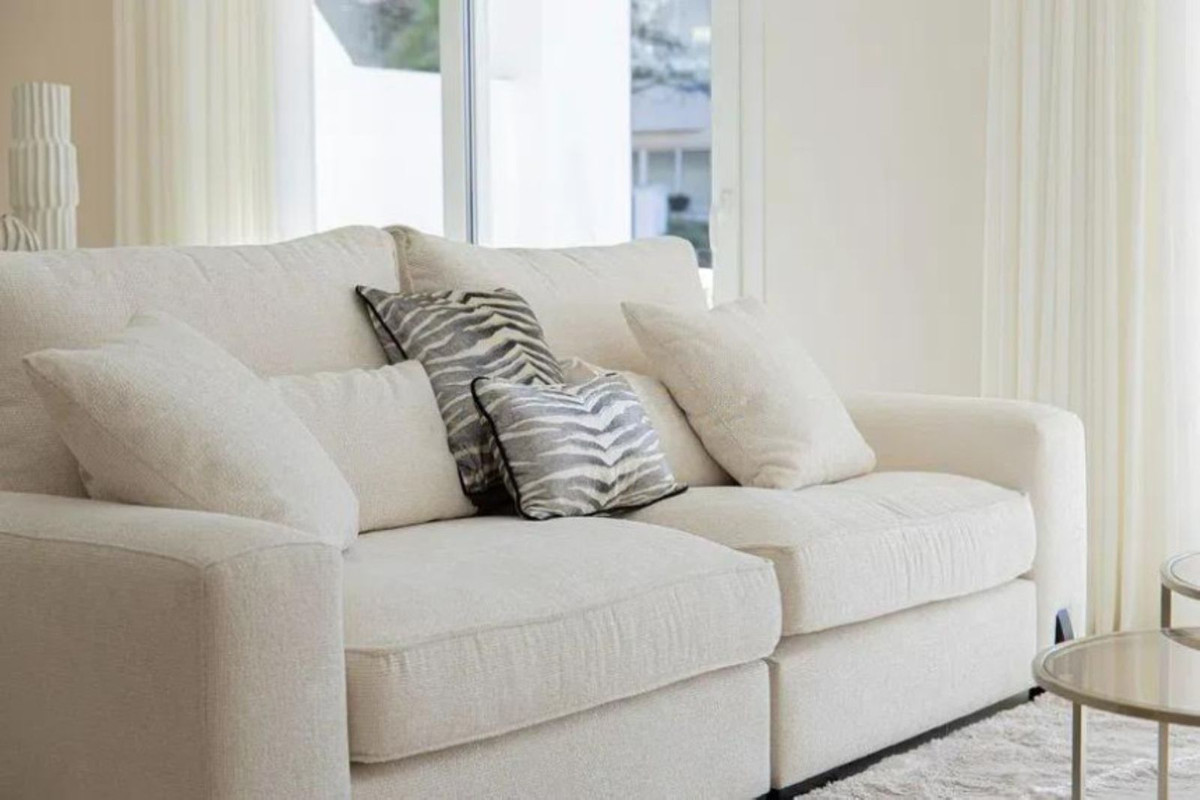 4 Bed Apartment for sale in Nueva Andalucía Costa Del Sol, Málaga, Spain