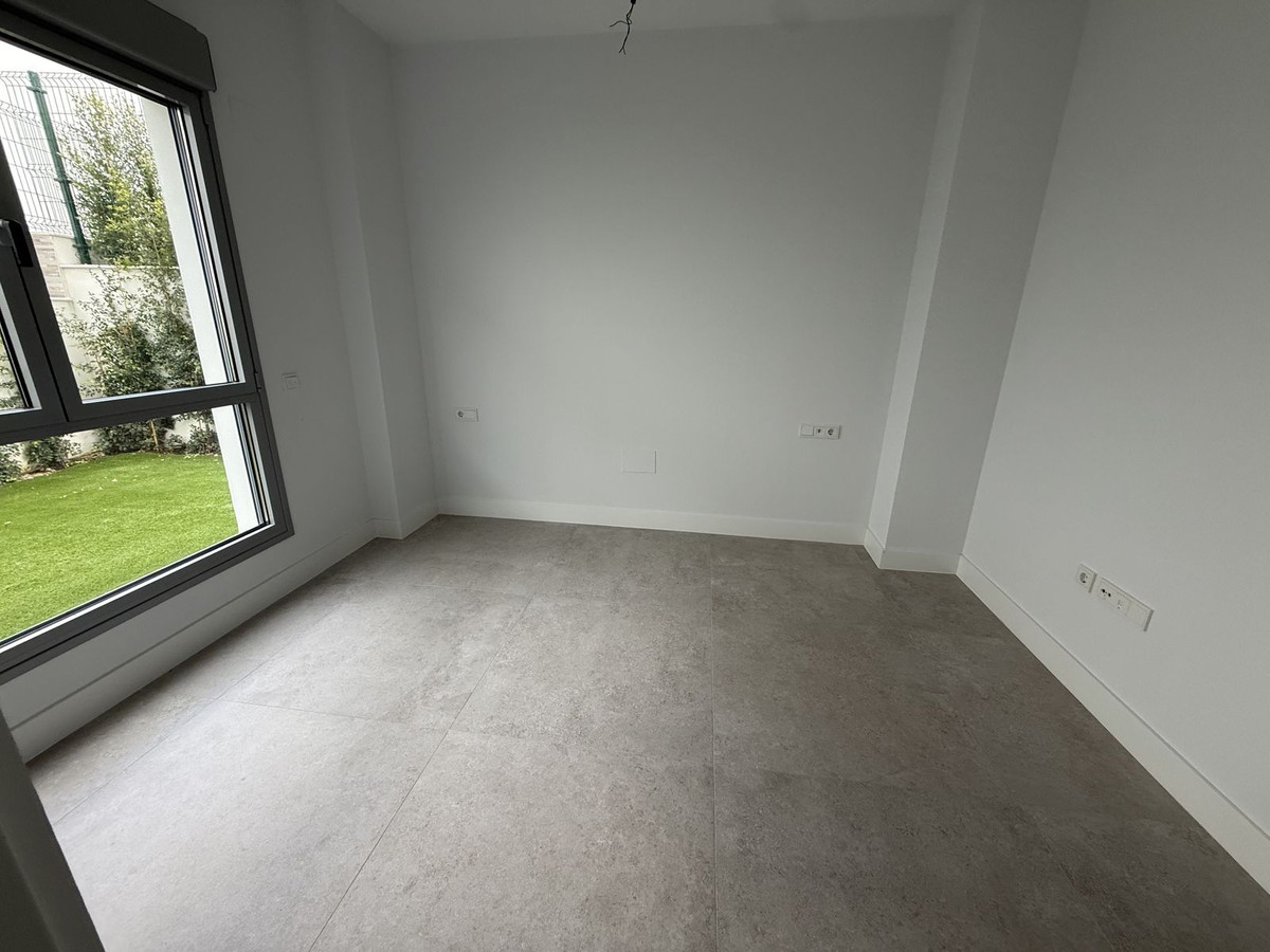 4 Bed Apartment for sale in Marbella Costa Del Sol, Málaga, Spain