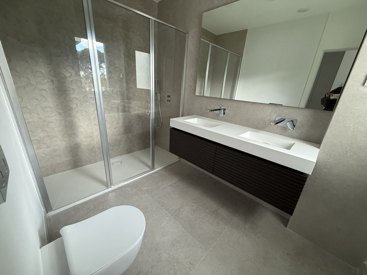 4 Bed Apartment for sale in Marbella Costa Del Sol, Málaga, Spain