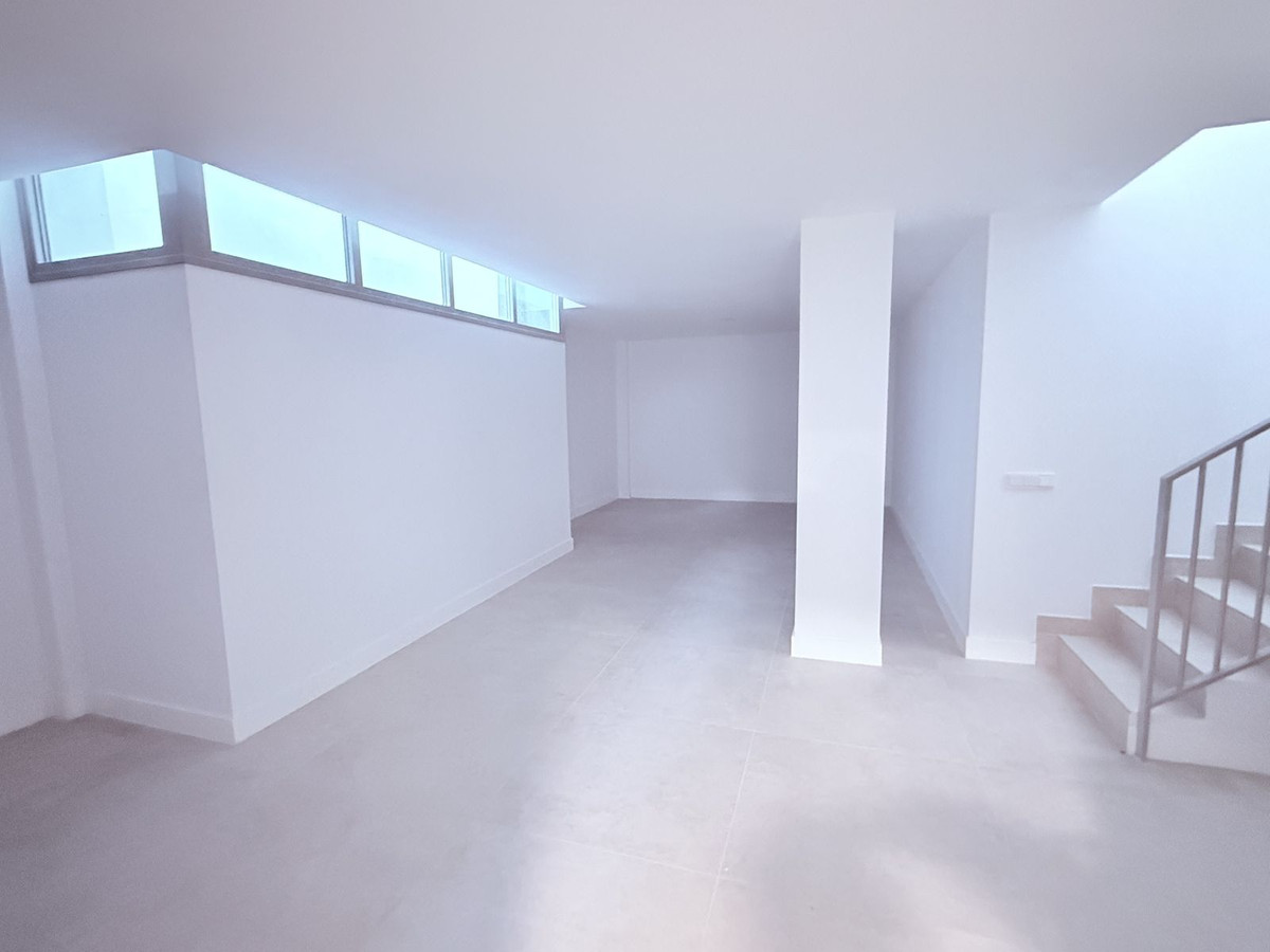 4 Bed Apartment for sale in Marbella Costa Del Sol, Málaga, Spain