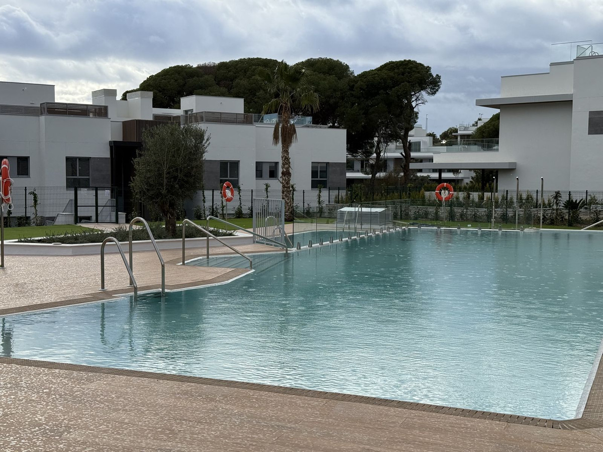 4 Bed Apartment for sale in Marbella Costa Del Sol, Málaga, Spain