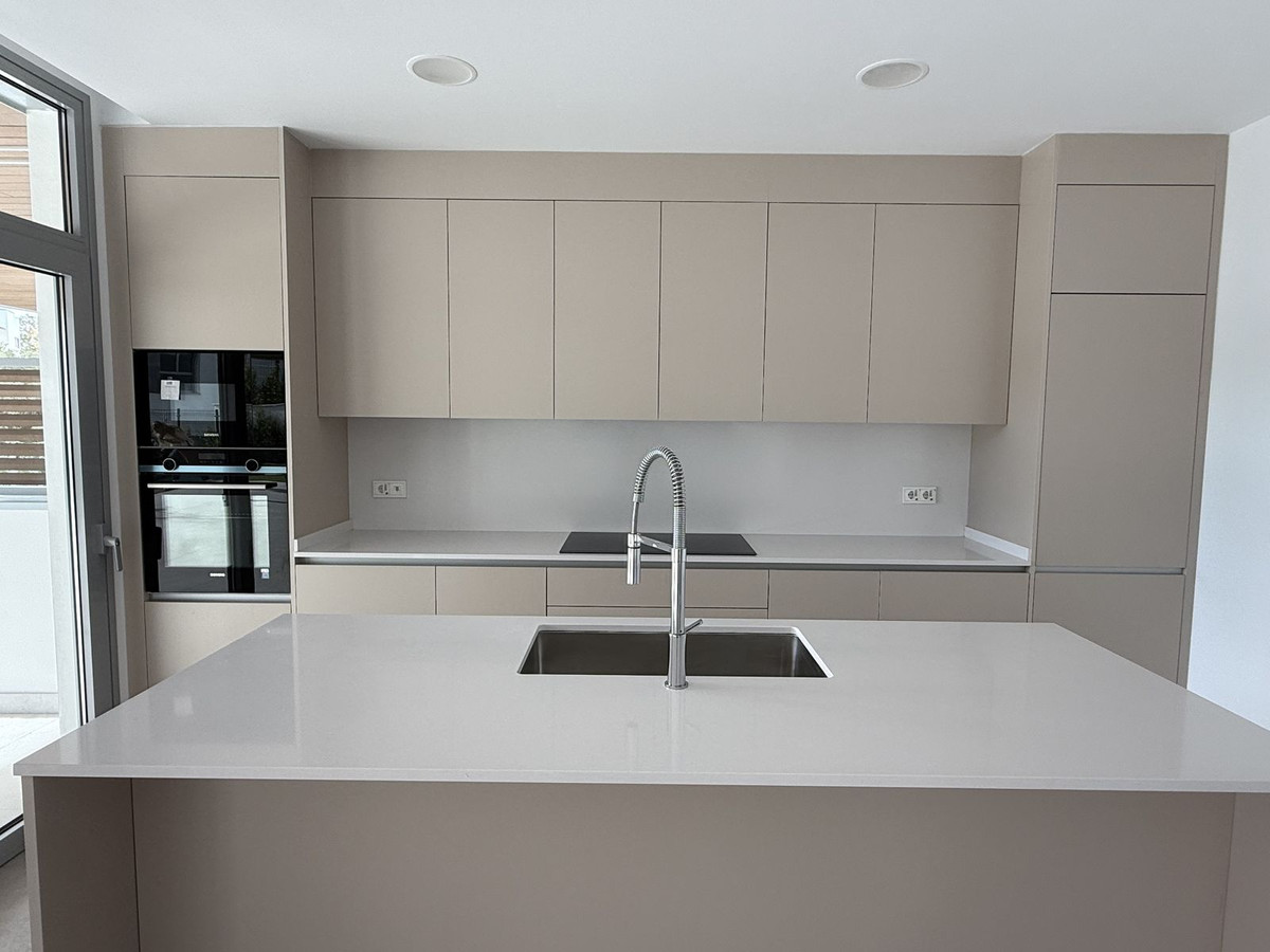4 Bed Apartment for sale in Marbella Costa Del Sol, Málaga, Spain