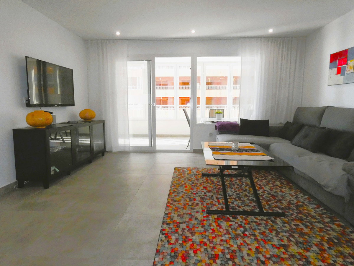 Se vende Apartamento Planta Media de 3 dormitorios en Costa Blanca, Alicante, España