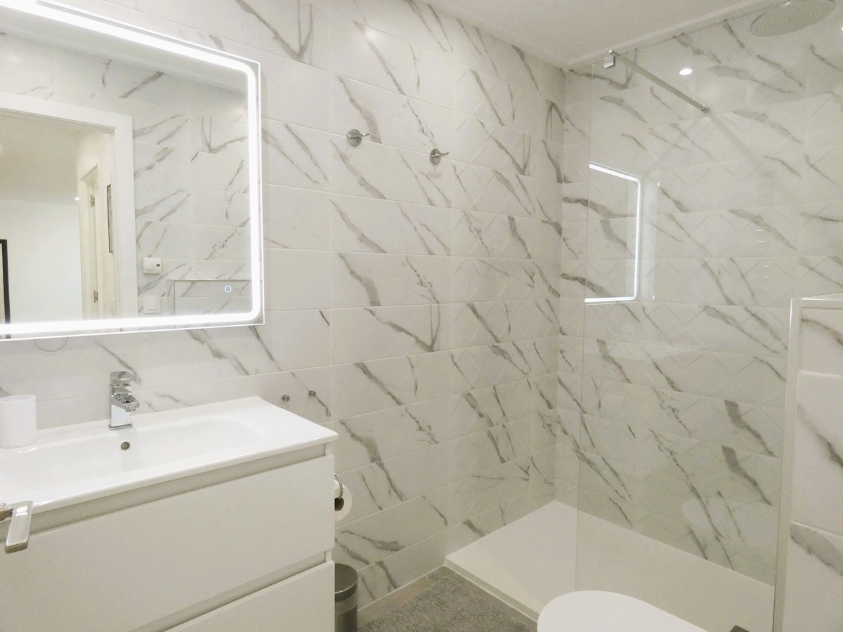 Se vende Apartamento Planta Media de 3 dormitorios en Costa Blanca, Alicante, España