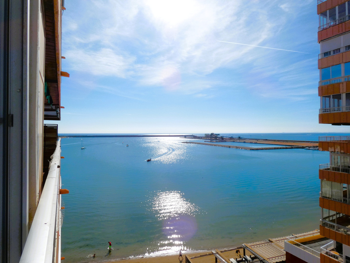 Se vende Apartamento Planta Media de 3 dormitorios en Costa Blanca, Alicante, España