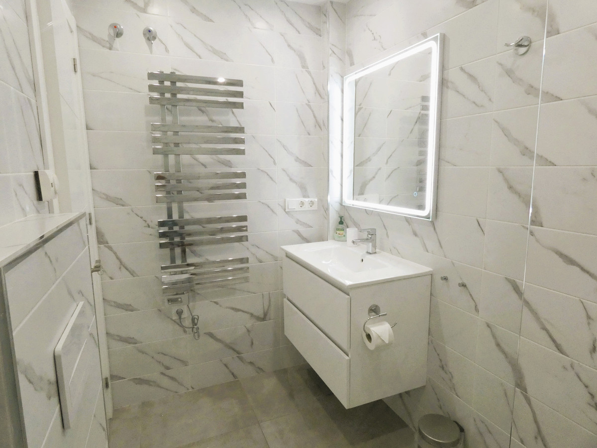 Se vende Apartamento Planta Media de 3 dormitorios en Costa Blanca, Alicante, España