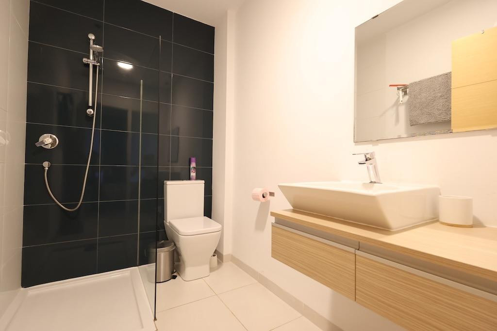 Se vende Apartamento Planta Media de 2 dormitorios en Costa Blanca, Alicante, España