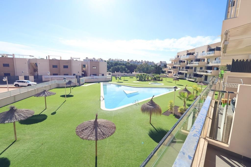 Se vende Apartamento Planta Media de 2 dormitorios en Costa Blanca, Alicante, España