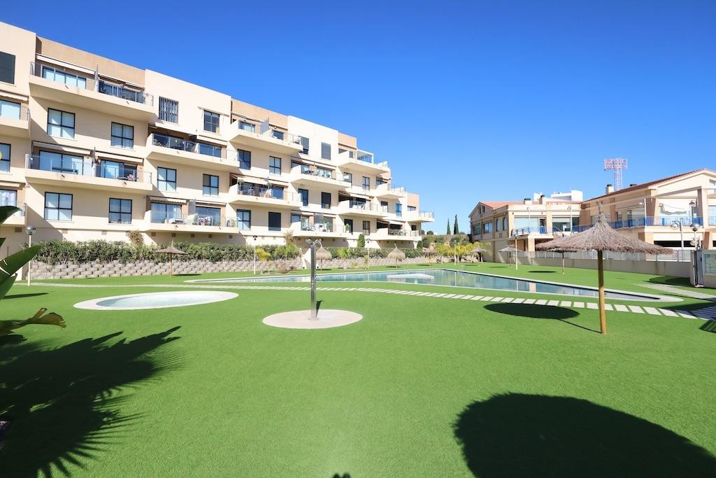 Se vende Apartamento Planta Media de 2 dormitorios en Costa Blanca, Alicante, España